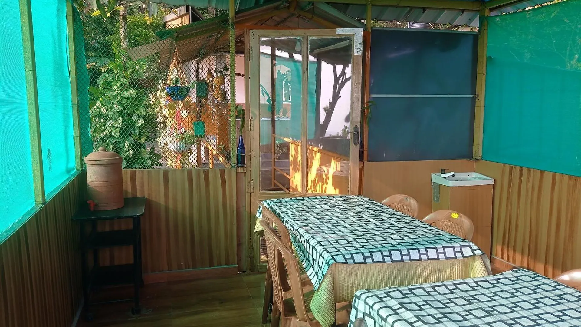 Munnar Home Stay Teadrops Plantation Villa