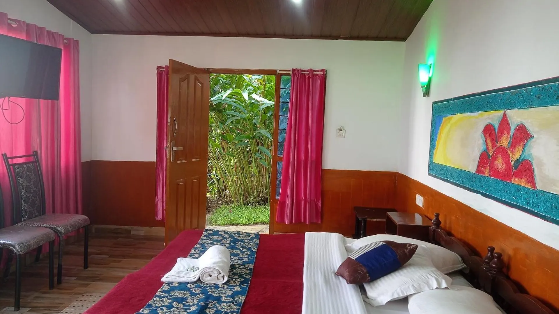 Munnar Home Stay Teadrops Plantation Villa Homestay